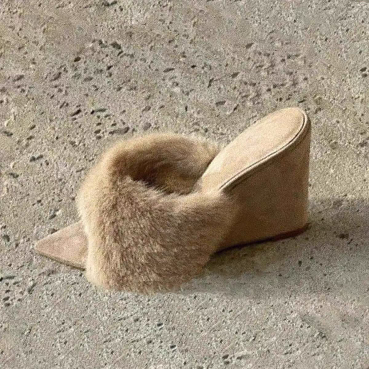Women'S Fashion Trends Fall 2025 - Women's Fur Wedge Slippers Fall/winter Trend